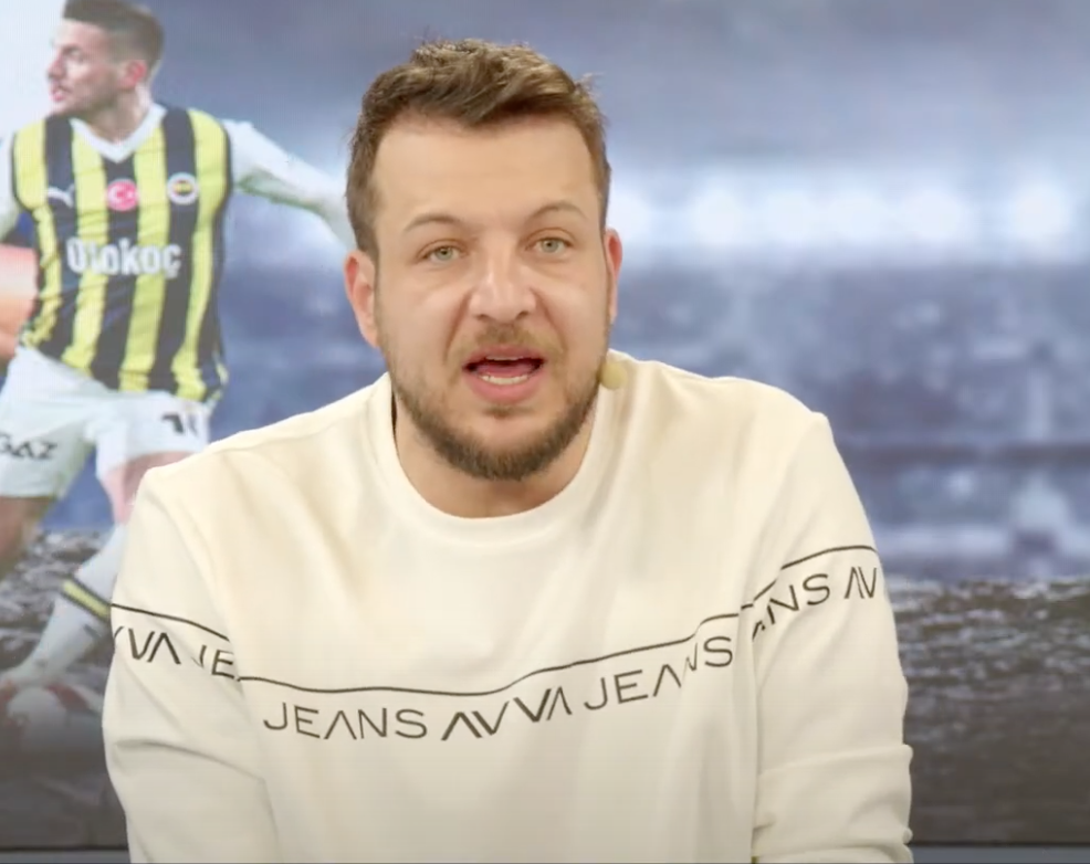 "Bu İrfan Can Eğribayat'tan hiçbir şey olmaz! Sen kalkıp Trabzon maçında sağa sola olta hareketi yapacağına, ayağındaki topu rakibe atmamayı öğren önce! Sporcu falan değil bu adam" 4