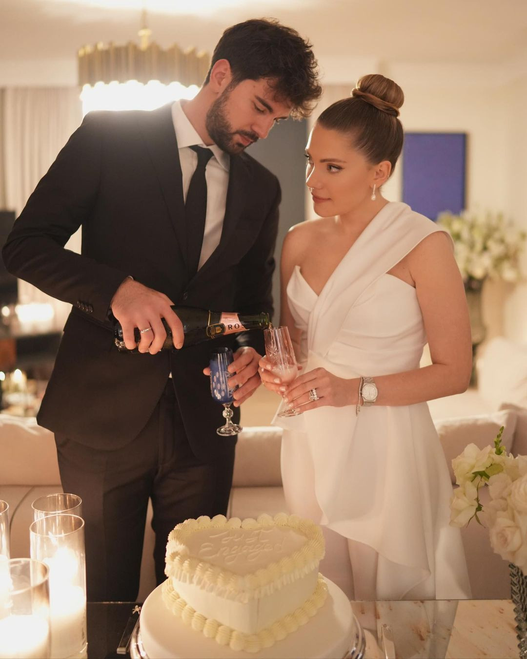 Eda Ece anne oldu! İşte bebeğine verdiği isim 1