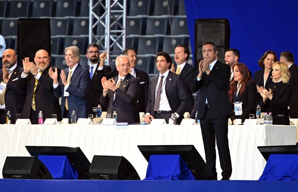 Fenerbahçe'nin Süper Kupa'daki Galatasaray maçı için planları ortaya çıktı! U19 takımının yapacağı 4 farklı seçenek var: Maçın 90 dakika oynanmaması kesinleşti 7