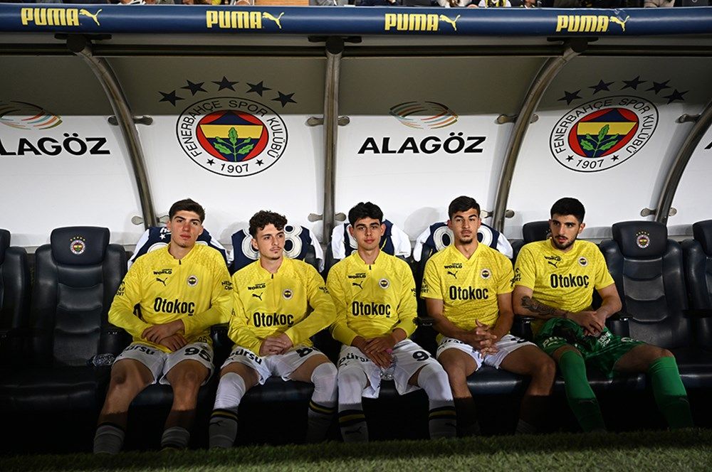 Fenerbahçe'den tarihe geçen karar: Bir günde iki maça çıkacaklar! 5