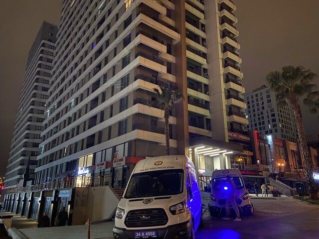 İstanbul Esenyurt'ta 25 yaşındaki Dilaray Karmaz, 39 katlı binanın 30'uncu katından düşerek hayatını kaybetti 4