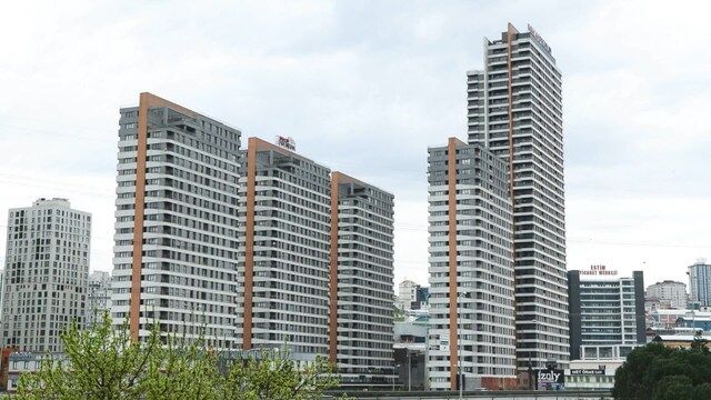 İstanbul Esenyurt'ta 25 yaşındaki Dilaray Karmaz, 39 katlı binanın 30'uncu katından düşerek hayatını kaybetti 5