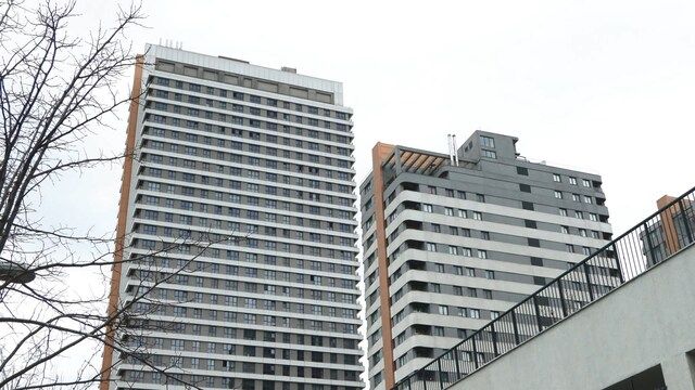 İstanbul Esenyurt'ta 25 yaşındaki Dilaray Karmaz, 39 katlı binanın 30'uncu katından düşerek hayatını kaybetti 6