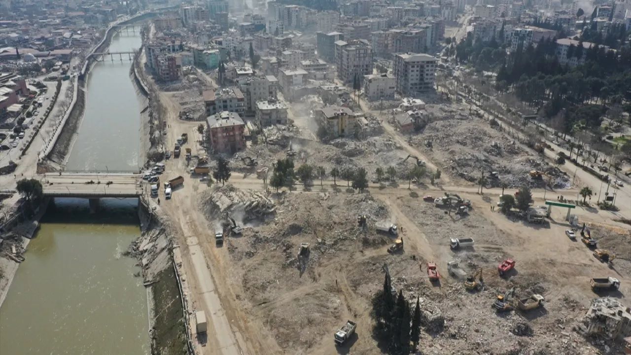 Meteoroloji deprem bölgesi hava durumu raporu yayınlandı! İşte 11 ilde hava durumu... 1