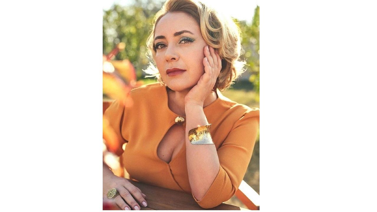 Kızılcık Şerbeti dizisinin Pembe'si Sibel Taşcıoğlu paylaştı! Sosyal medya dekoltesini konuşuyor... 4