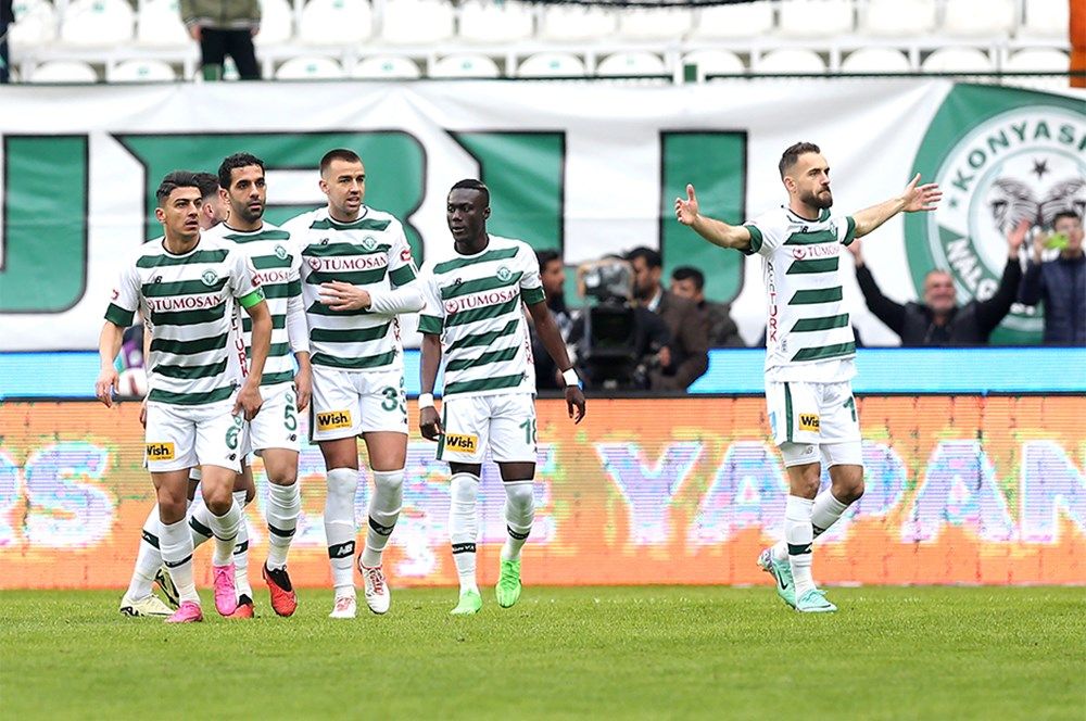 UEFA kulüpler sıralaması yenilendi! Süper Lig devi ezeli rakiplerini geride bıraktı: İşte o sıralama... 18