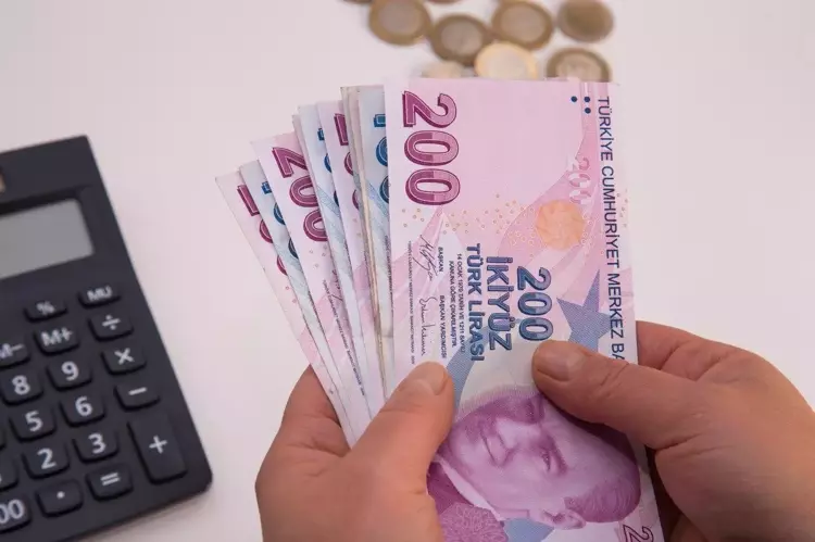 Milyonlar bekliyordu! Kademeli emeklilikte yeni düzen: İşte EYT'den sonra yaş ve prim detayı... 6