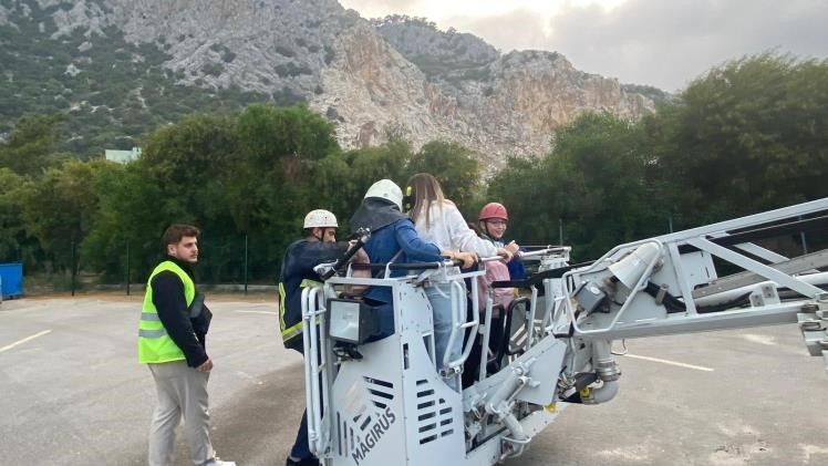 Antalya'da teleferik kabini düştü! Ölü ve yaralılar var 2