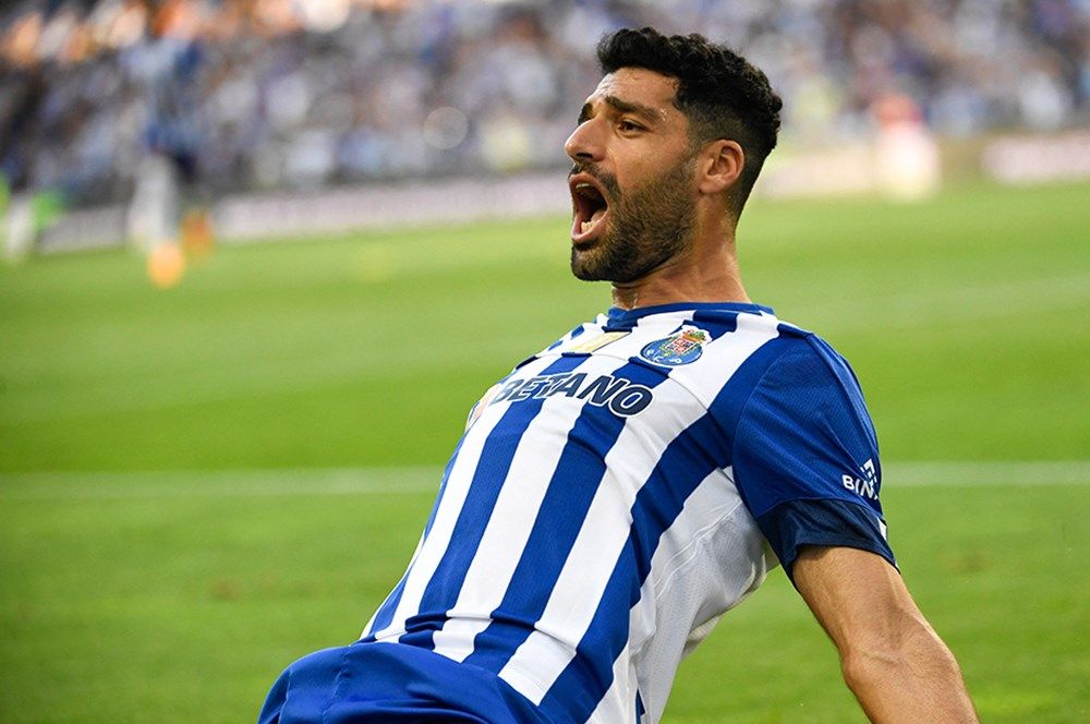 Tüm dünyanın gözü bu yıldızlarda! İşte Avrupa'da sözleşmesi sezon sonunda bitecek birbirinden efsane isimler: Galatasaray ve Fenerbahçe'nin de gözüne kestirdiği oyuncular da bu listede 12