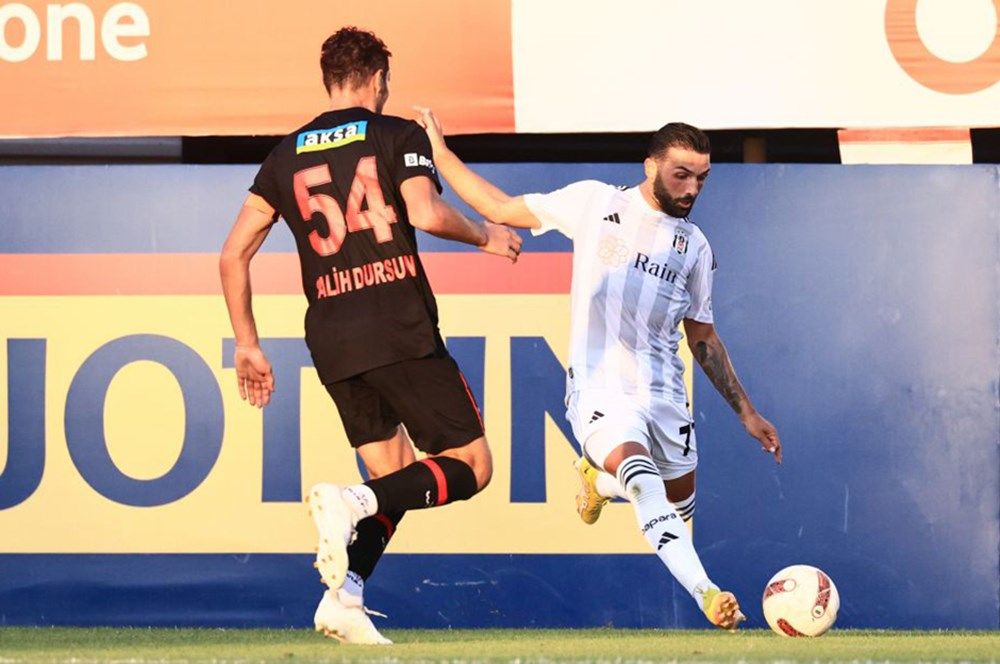 Hasan Arat çıldırdı, yumruğu masaya vurdu ve kararını verdi: 25 milyon euroluk ayrılık! Beşiktaş'ta takımın yarısının gözünün yaşına bakılmadan gönderilecek 12