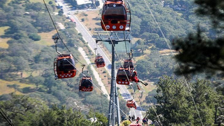 Antalya'da teleferikte 22 saat mahsur kalan depremzede konuştu 1