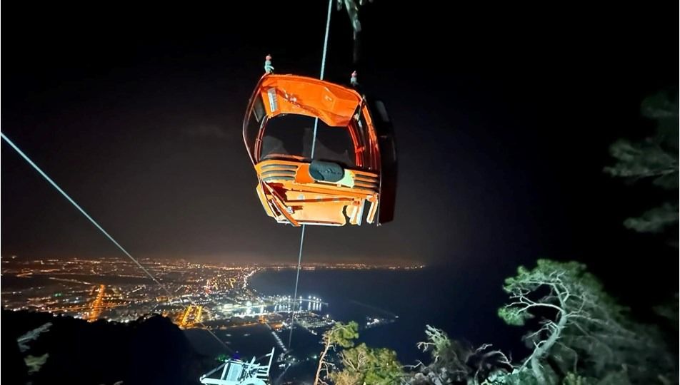 Teleferik sisteminin onarımı makara değişimi seçim ve bayram bahaneleriyle ötelenmiş 1