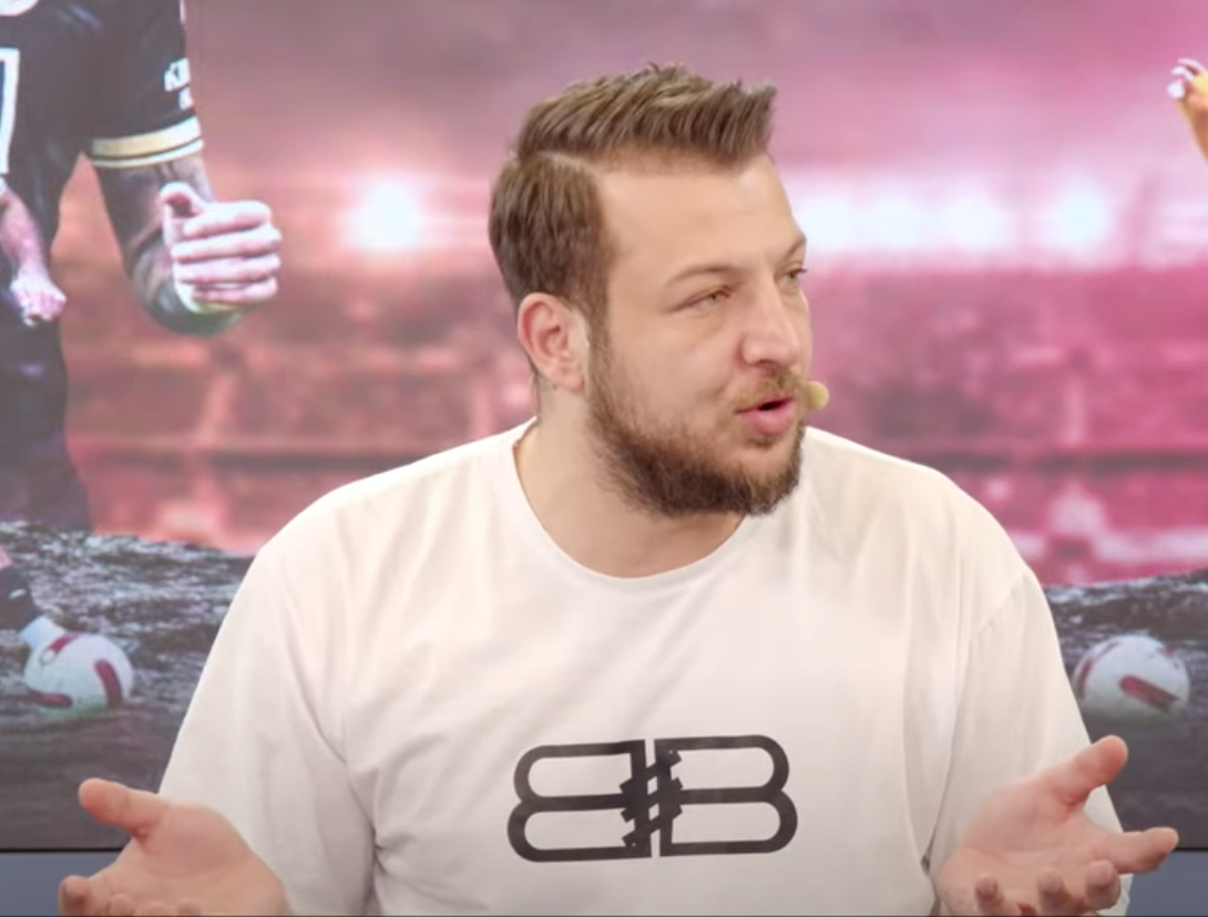 “Bu Hakim Ziyech soruşturulsun! Buradan tüm yetkililere sesleniyorum, laflarım nereye giderse gitsin. Soruşturun bu adamı” 3