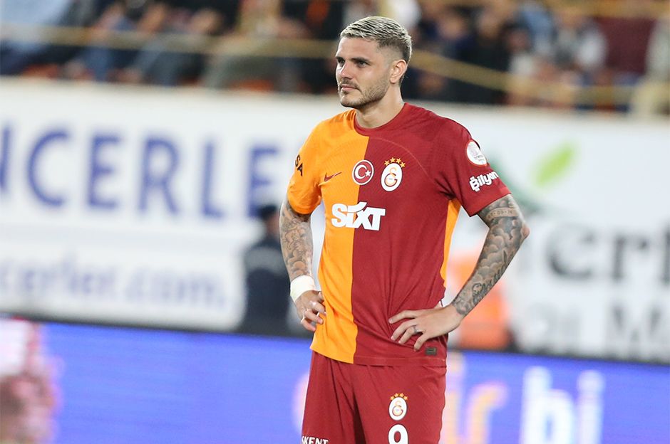 “Bu Hakim Ziyech soruşturulsun! Buradan tüm yetkililere sesleniyorum, laflarım nereye giderse gitsin. Soruşturun bu adamı” 11