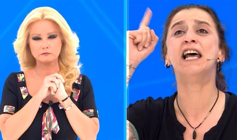 Metin Akpınar'ın kızı Duygu Nebioğlu canlı yayında sinir krizi geçirdi! 4