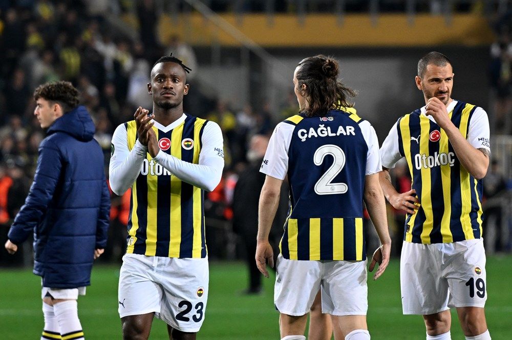 “Galatasaray’ın 6 sezondur en büyük şansı Ali Koç! Her sene bir şeyi eksik yapıyor! Bu sene de takımı iyi kurdu, hocayı yanlış seçti: İsmail Kartal zayıf bir teknik adam” 3