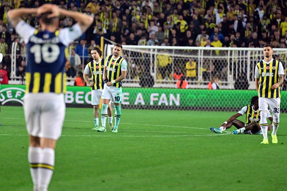 “Galatasaray’ın 6 sezondur en büyük şansı Ali Koç! Her sene bir şeyi eksik yapıyor! Bu sene de takımı iyi kurdu, hocayı yanlış seçti: İsmail Kartal zayıf bir teknik adam” 6