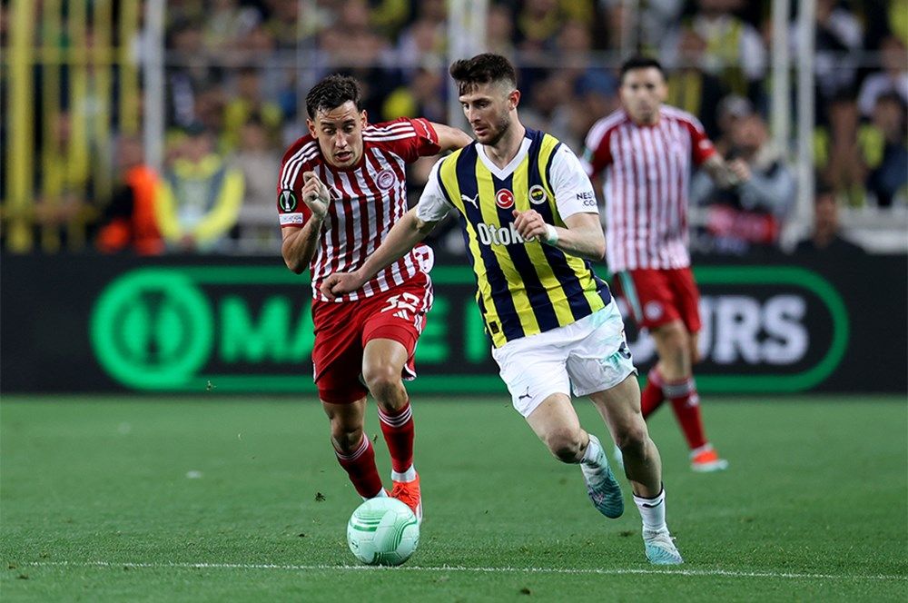 “Galatasaray’ın 6 sezondur en büyük şansı Ali Koç! Her sene bir şeyi eksik yapıyor! Bu sene de takımı iyi kurdu, hocayı yanlış seçti: İsmail Kartal zayıf bir teknik adam” 8