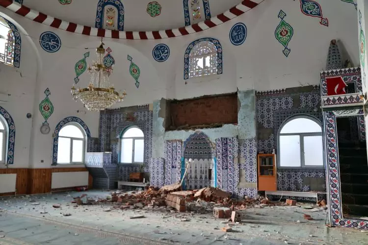 Tokat depreminde kırılan fay hattı herkesi dehşete düşürdü: Yer patlamış gibi hissettim! 10