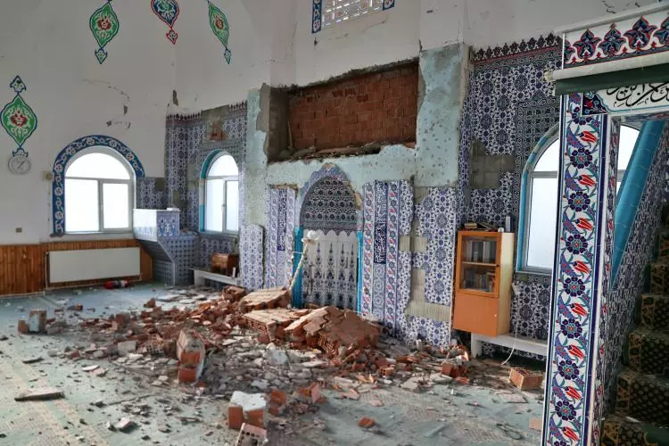 Tokat depreminde kırılan fay hattı herkesi dehşete düşürdü: Yer patlamış gibi hissettim! 14