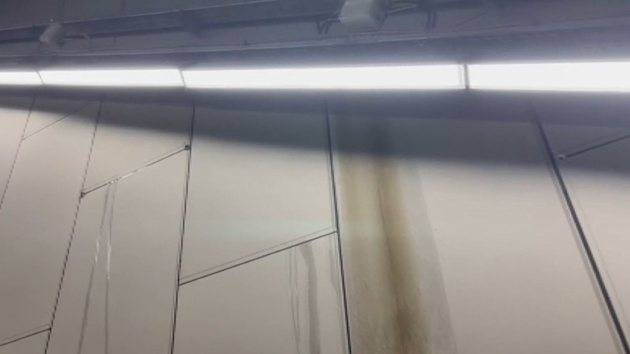 Yenibosna Metro İstasyonu'nu su bastı 11