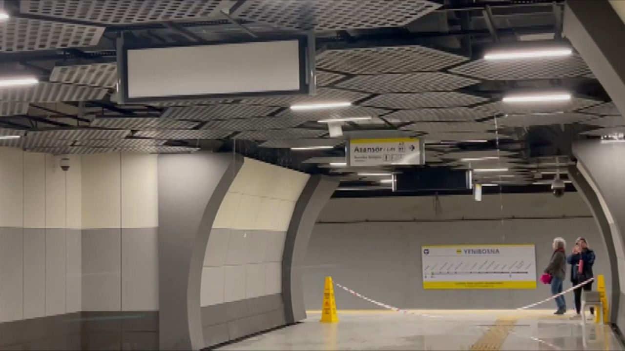 Yenibosna Metro İstasyonu'nu su bastı 4
