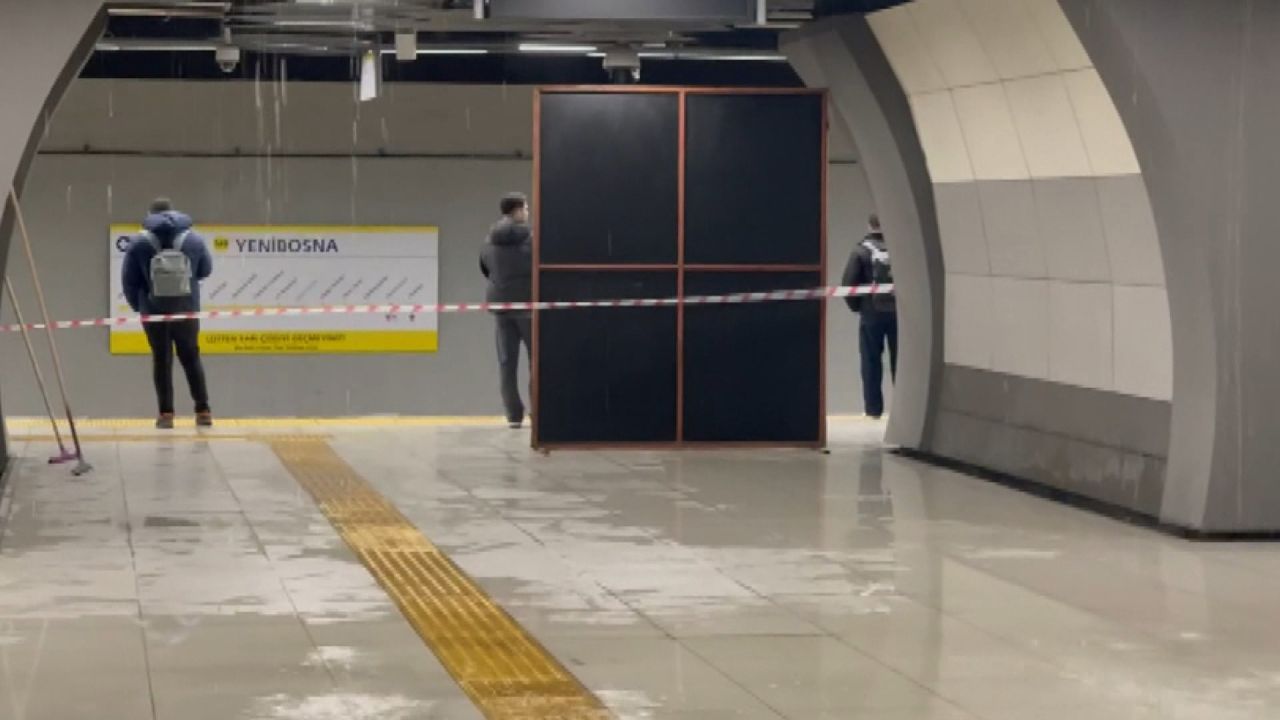 Yenibosna Metro İstasyonu'nu su bastı 9