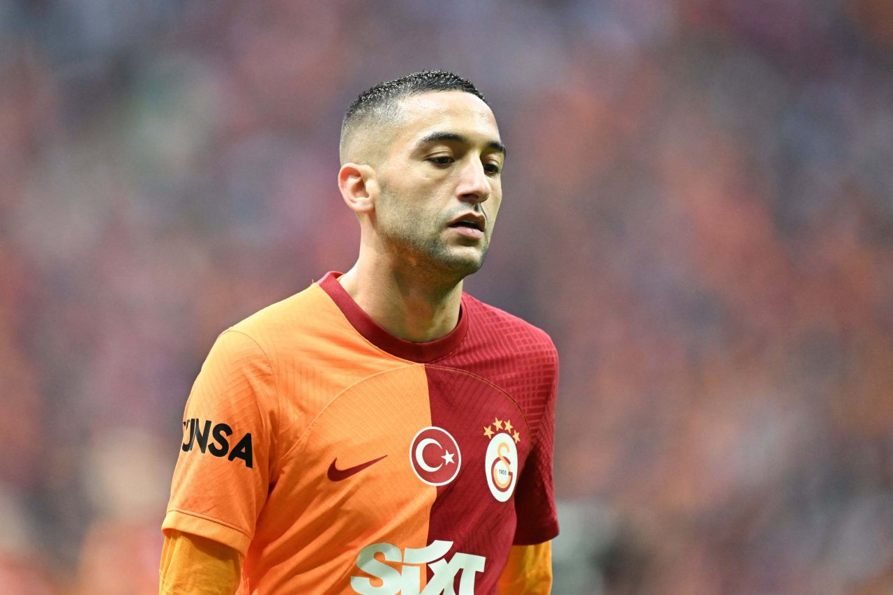 Levent Tüzemen'den Okan Buruk'a Hakim Ziyech tepkisi! Taraftarın sevgilisi olan yıldız oyuncu için olay yaratan tepki: "Hocam bir daha asla ilk 11'de başlatma" 1