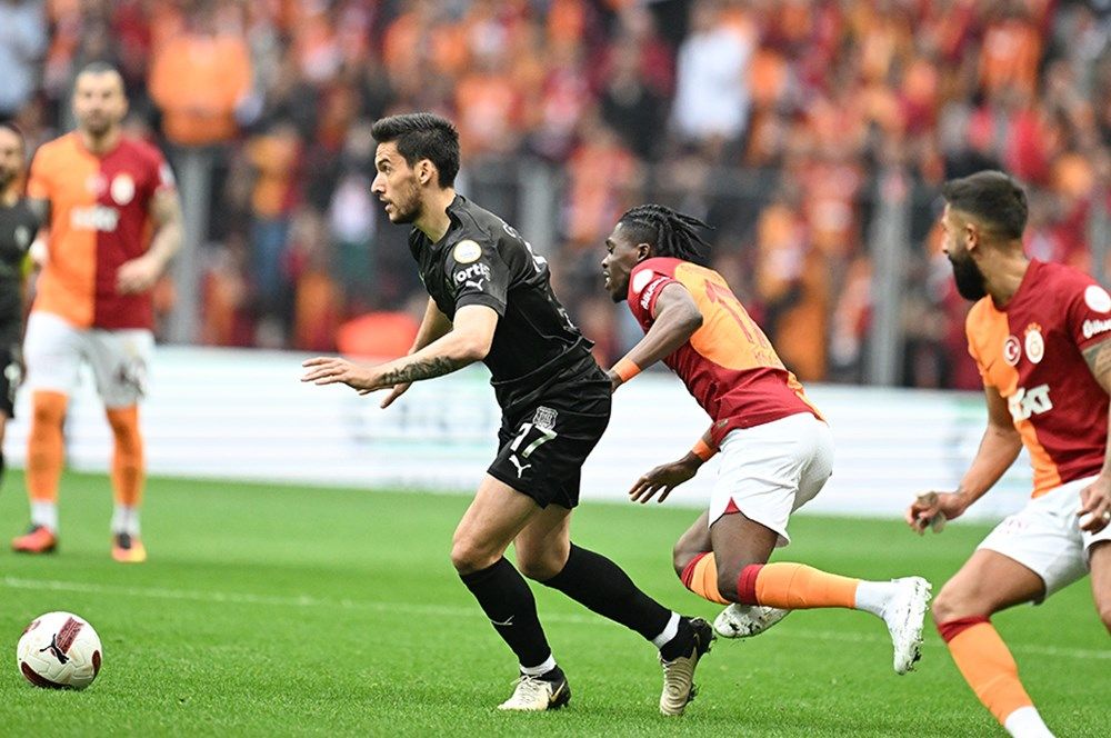 Levent Tüzemen'den Okan Buruk'a Hakim Ziyech tepkisi! Taraftarın sevgilisi olan yıldız oyuncu için olay yaratan tepki: "Hocam bir daha asla ilk 11'de başlatma" 4