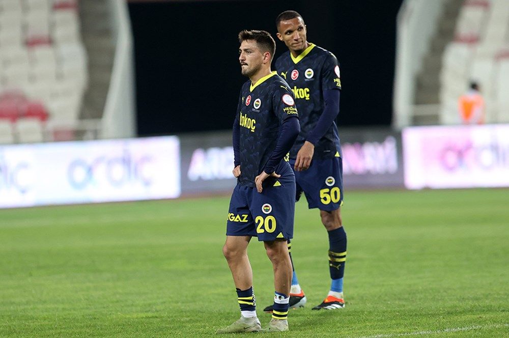 “Ali Koç tarihin en kötü Fenerbahçe başkanı olarak anılmaya aday! Kaçan tüm kupalar hem İsmail Kartal'a hem de yönetime yazar! Ali Başkan arkasına bakmadan bırakıp gitmeli” 8