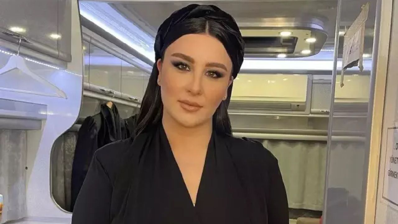Komedyen Yasemin Sakallıoğlu doğum gününü kutladı! "Dileğim başardıklarıma sevinmeyi öğrenmek" 1