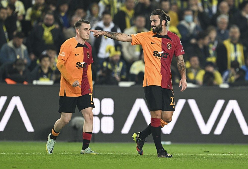 Galatasaray'da şok gerçek ortaya çıktı! Meğer yıldız oyuncu hala kadro dışıymış: Sözleşmesinde yer alan detaylar herkesi aydınlattı 8