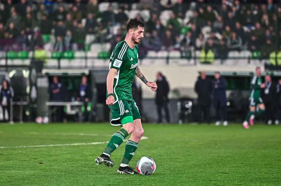 "Fatih Terim'in yeni baş ağrısı Samet Akaydin!" Yaptığı hatayla Panathinaikos'u yaktı, Yunan basınında manşetlere çıktı 1