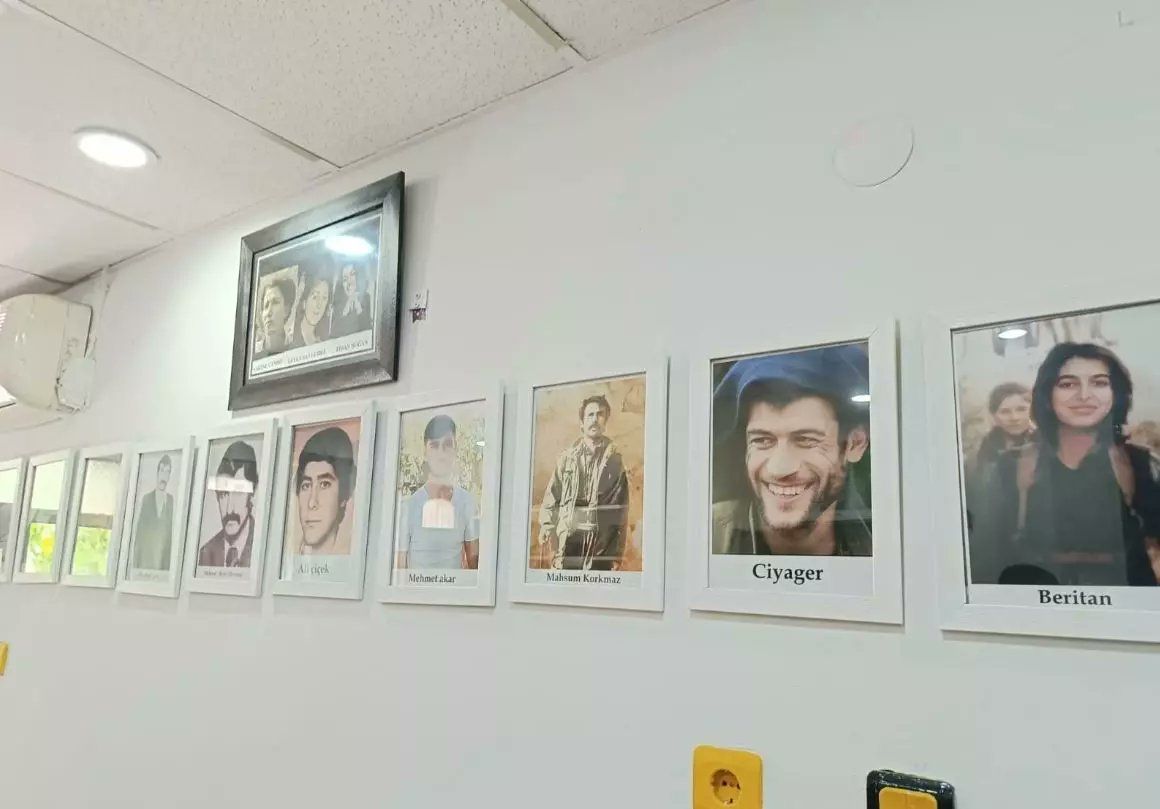 DEM Parti Batman il binasının hali pes dedirtti! Parti binası değil adeta örgüt karargahı... 1