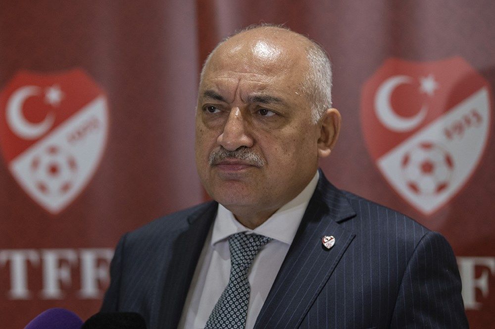 Mehmet Büyükekşi'den flaş Ali Koç açıklaması! İlk kez konuştu: "Spor Bakanımızın yanında U19 tehdidinde bulundu" 8