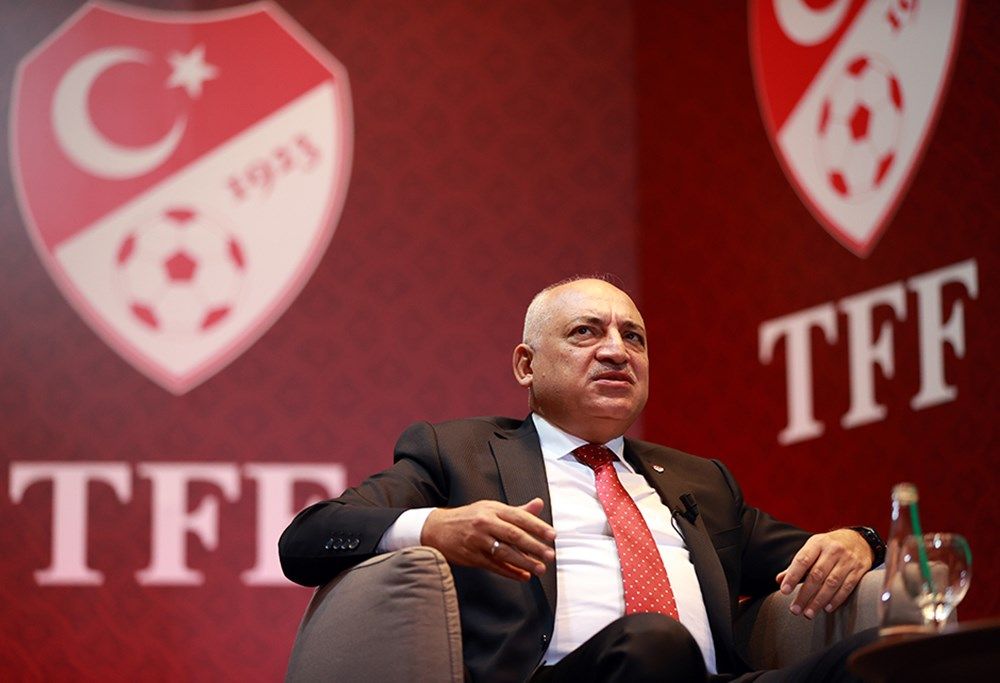 Mehmet Büyükekşi'den flaş Ali Koç açıklaması! İlk kez konuştu: "Spor Bakanımızın yanında U19 tehdidinde bulundu" 7