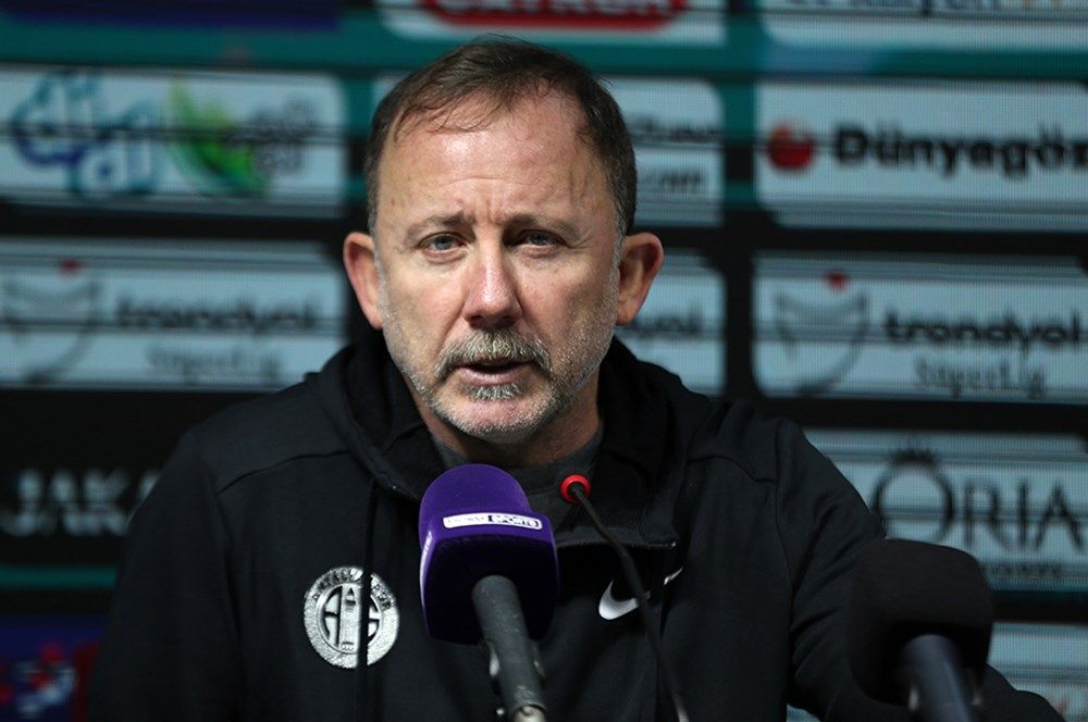 Başkan Hasan Arat teknik direktör için kararını verdi! Beşiktaş'ta Sergen Yalçın dönemi resmen başlıyor 1