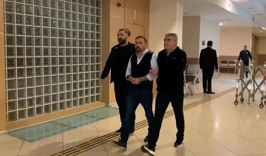 Rezidansta korkunç cinayet! Öldürülen kadın ünlü şarkıcı Yalın’ın kuzeni çıktı 2