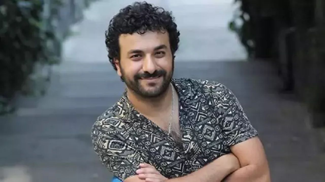Cem Yılmaz'ın gösterisinde yaptığı imalara Hasan Can Kaya'dan jet yanıt! "Olmamış" 2