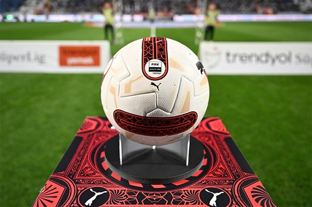 Galatasaray Süper Lig'i 102 puanla şampiyon tamamlayacak! Ünlü site ligin sonundaki puan durumunu açıkladı: İşte ilk 5 sıra ve küme düşecek takımlar 9