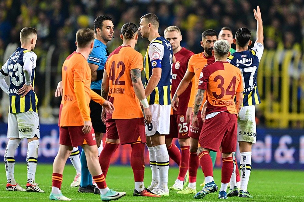 Galatasaray Süper Lig'i 102 puanla şampiyon tamamlayacak! Ünlü site ligin sonundaki puan durumunu açıkladı: İşte ilk 5 sıra ve küme düşecek takımlar 1