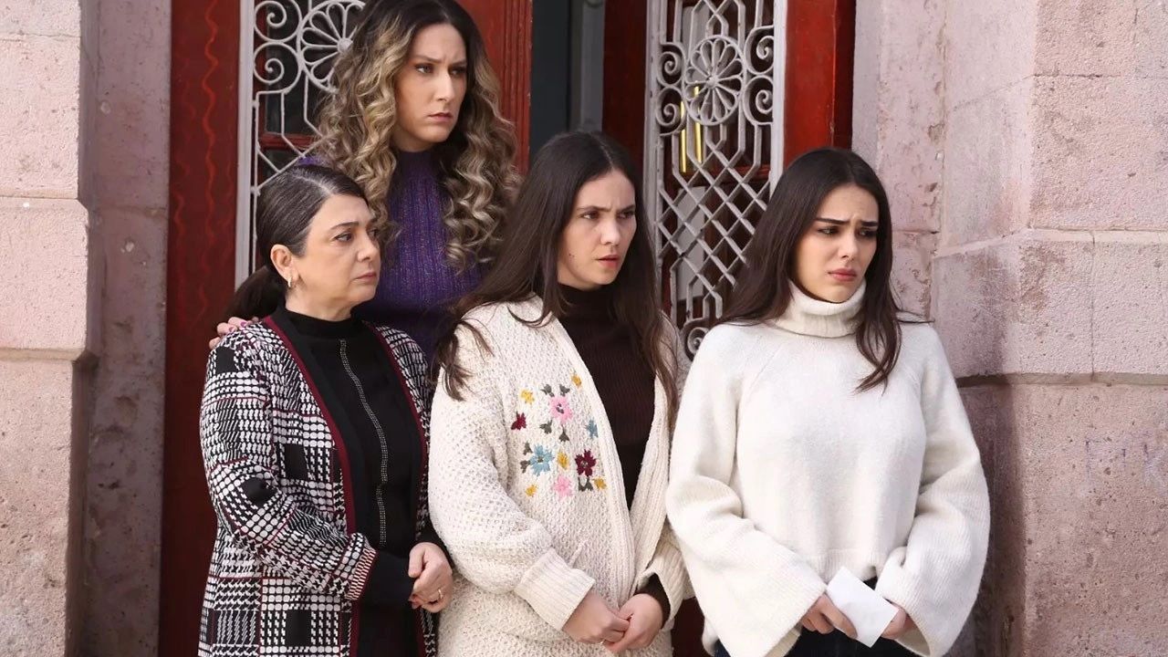 Üç Kız Kardeş dizisinde herkes hakettiğini buluyor! Müjgan ve Sevilay'ın tezgahı başlarına döndü... 4