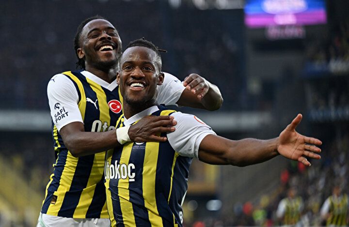 Derbi bitti Mert Hakan Yandaş yine gündemi belirledi! Bu sözler kavgada söylenmez: Hala köpek gibi korkuyorsunuz! 2