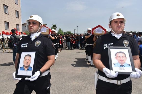 Adıyaman'daki polis cinneti sonrası şehit düşen polisler için tören düzenlendi 1