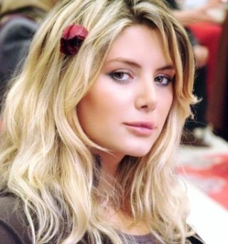 Kimi sevgilisinin evini bastı, kimi de yatakta başka kadınla yakaladı! İşte ihanete uğrayan ünlüler 1