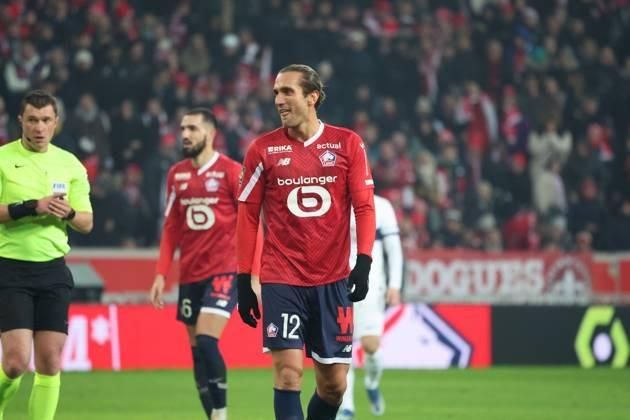 Galatasaray'ın yeni sezondaki ilk transferi belli oldu! Milli yıldız bedelsiz olarak Cimbom'a imza atıyor: Okan Buruk'un gözdesi geliyor... 3