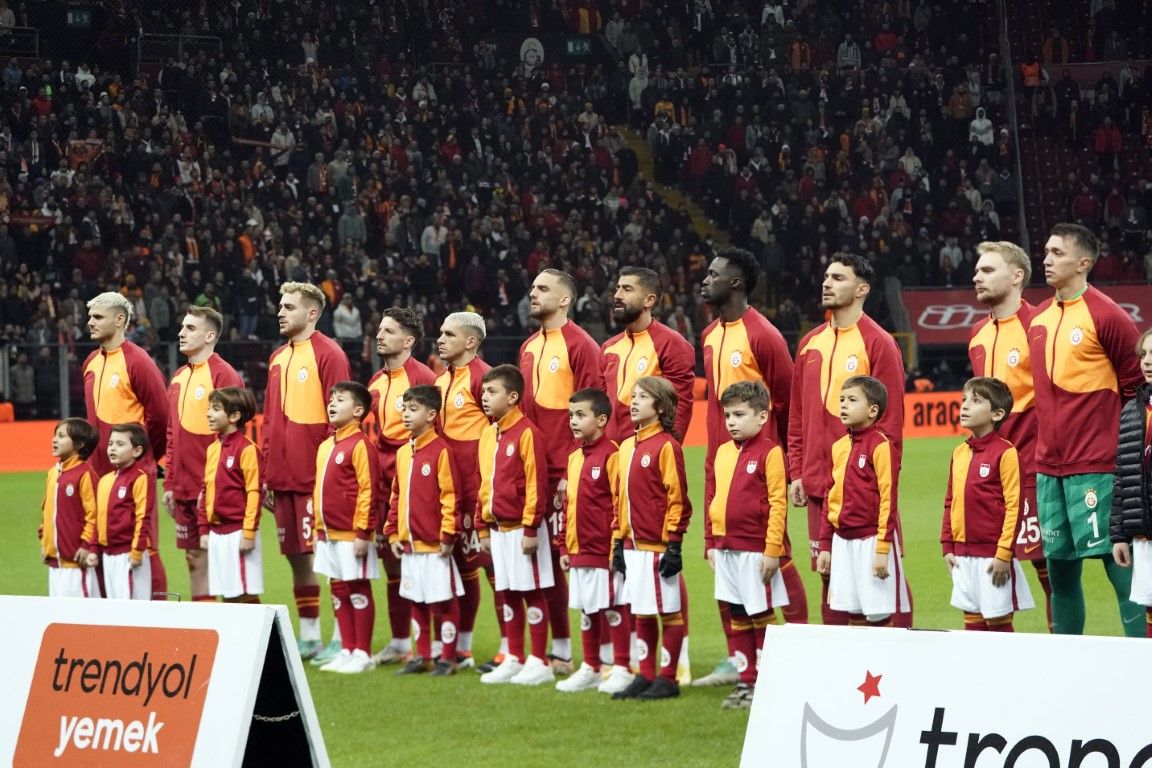 Galatasaray'da tam 10 ayrılık! İşte kalacak ve gidecek futbolcular 2