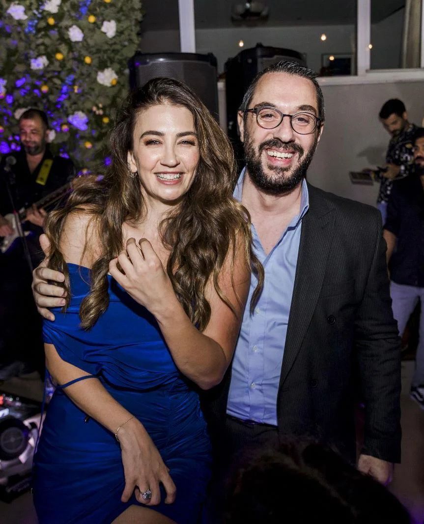 Serdar Ortaç 700 bin TL'lik nafakadan kurtuluyor! Eski eşi Chloe Loughnan evleniyor! İşte Chloe'nin yeni aşkı... 8