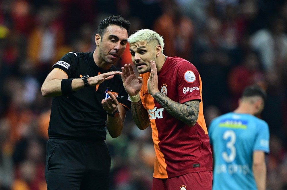 Galatasaray 6 golle kazandı, eski hakemler tartışmalı pozisyonları yorumladı! 3