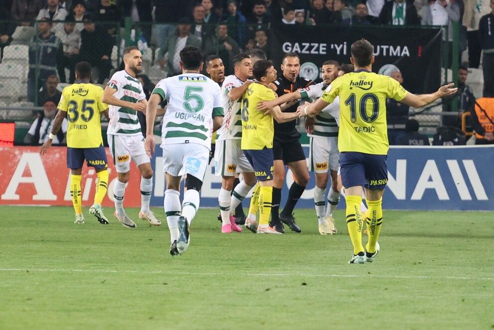 Serhat Akın'dan gündemi sarsan Ali Koç ve İsmail Kartal iddiası: Galatasaray'ya yenileceklerini bildiği için çıkmadılar o maça! Korktular ya o maçtan… 4